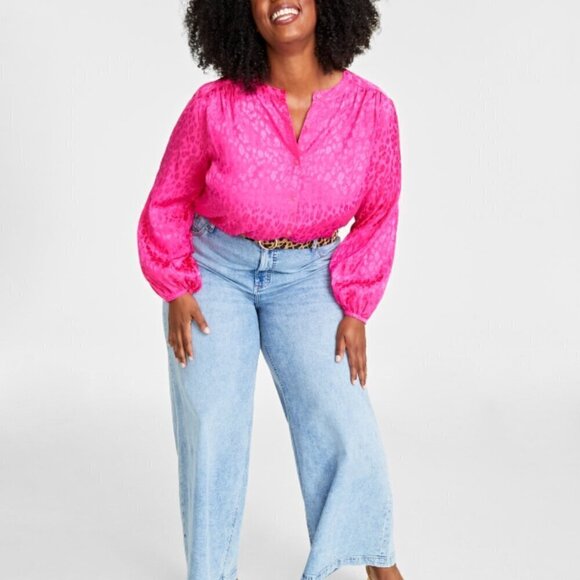 On 34th Women's Plus Size Button Front Pink Jacquard Long Sleeved Shirt NWT - Picture 2 of 9